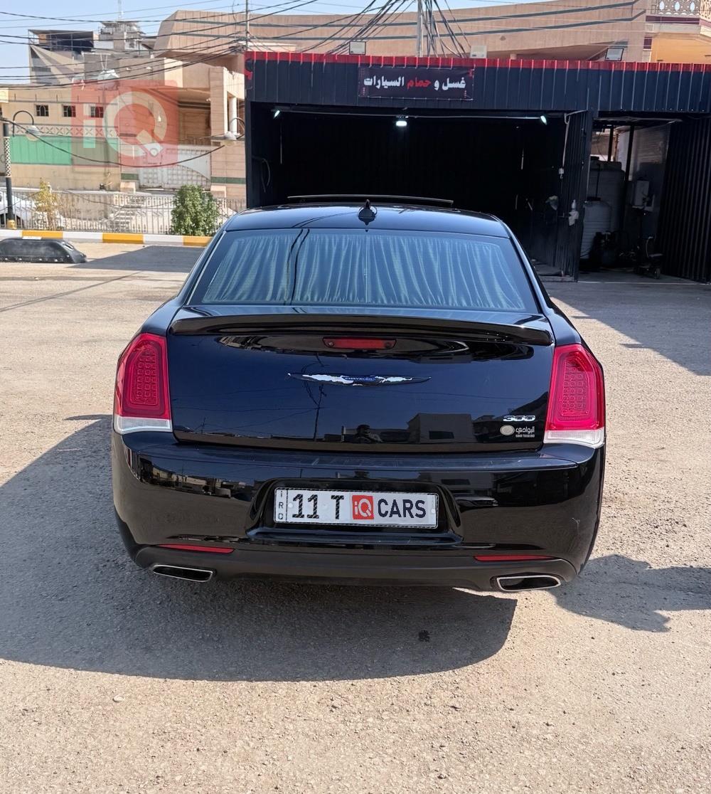 كرايسلر 300